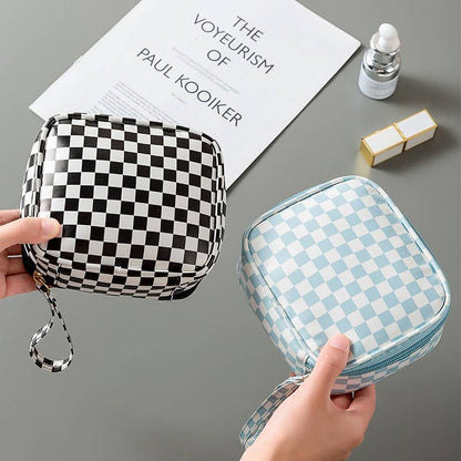 TRAVEL CHECKER MAKEUP COSMETIC POUCH BAG | 40P537